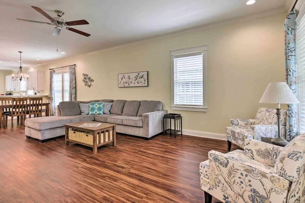 2 Mi to Dauphin St! Charming Home in Mobile