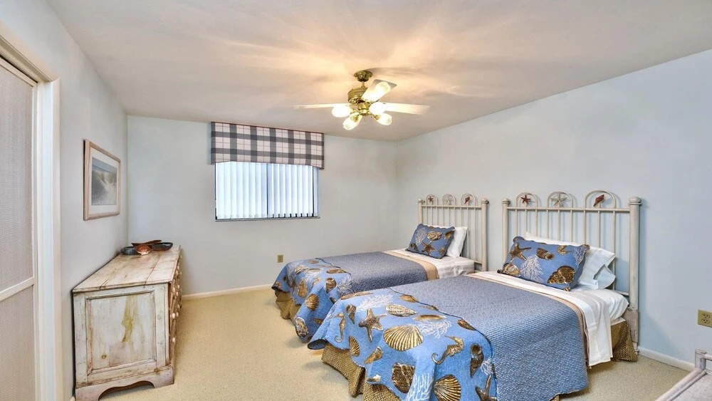 Canal Grande Waterfront 6 Bedroom Holiday Home by Naples Florida