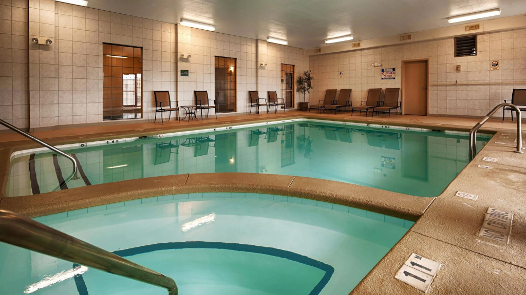 Best Western Plus Shamrock Inn & Suites