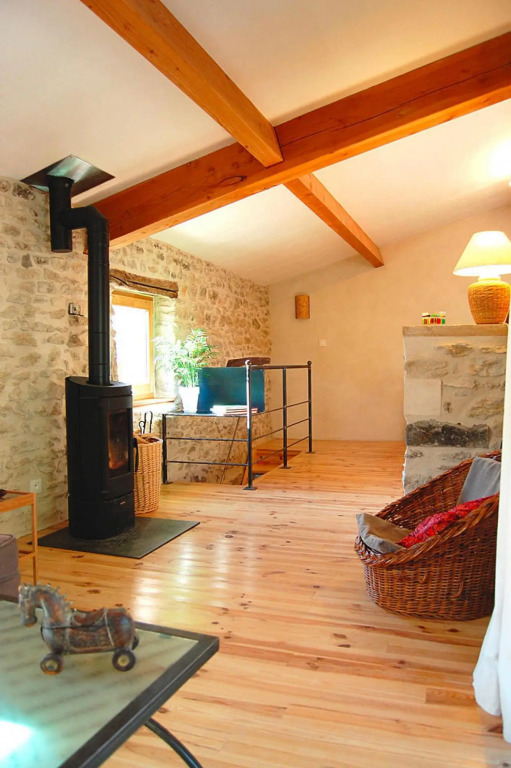 Lovely Stone House Withe Private Terrace, Le Pègue