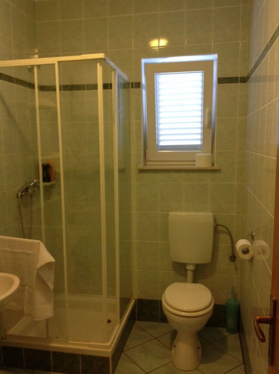 Apartment With 2 Bedrooms in Novalja, With Enclosed Garden and Wifi -