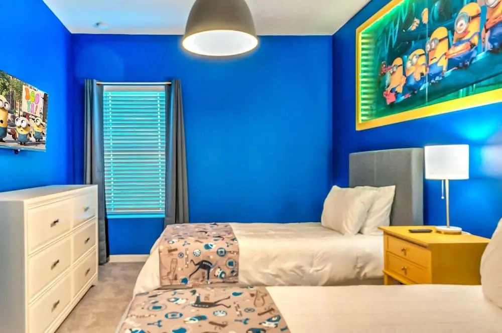 Luxury Townhouse w/ Private Pool Near Disney & Universal