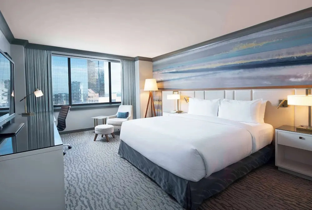 Graves 601 Wyndham Grand