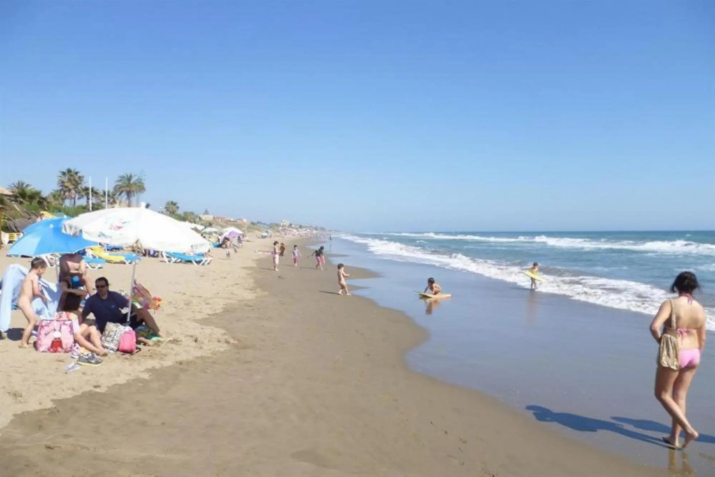 20945 - Great Apartment Very Near Beach