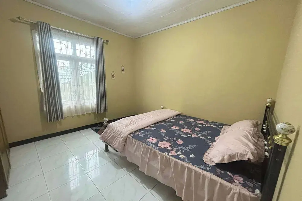OYO 94841 Alodia Homestay Family