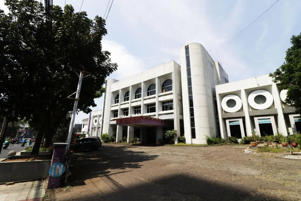 Istana Hotel Bandung Mitra RedDoorz