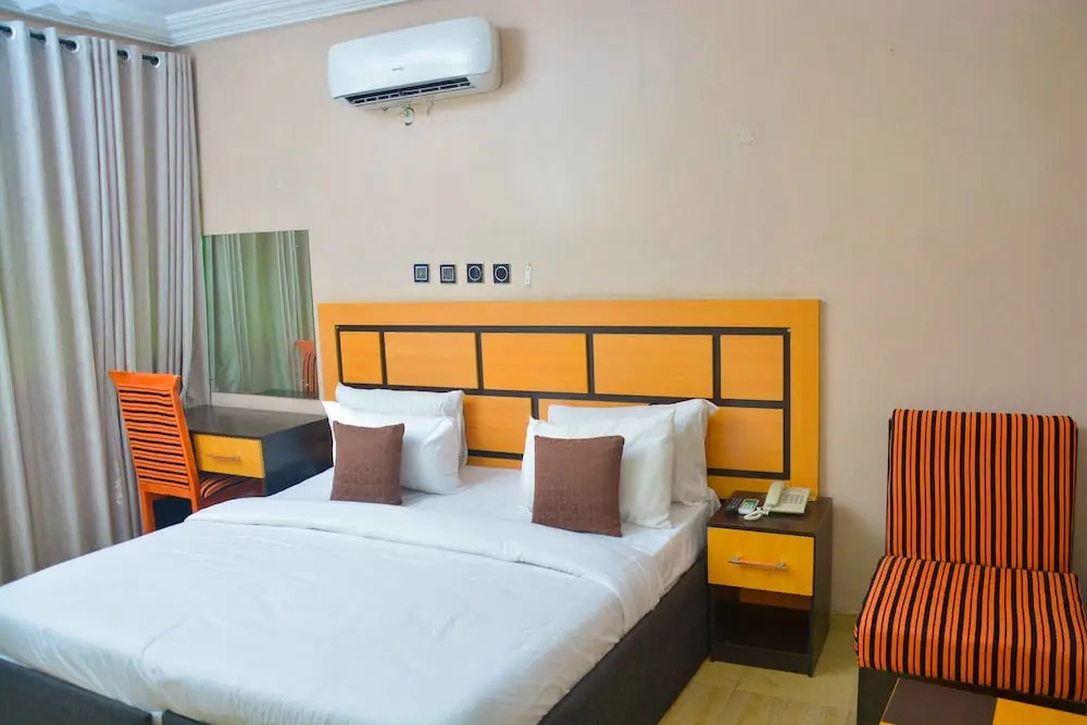 Halatria Hotel & Towers