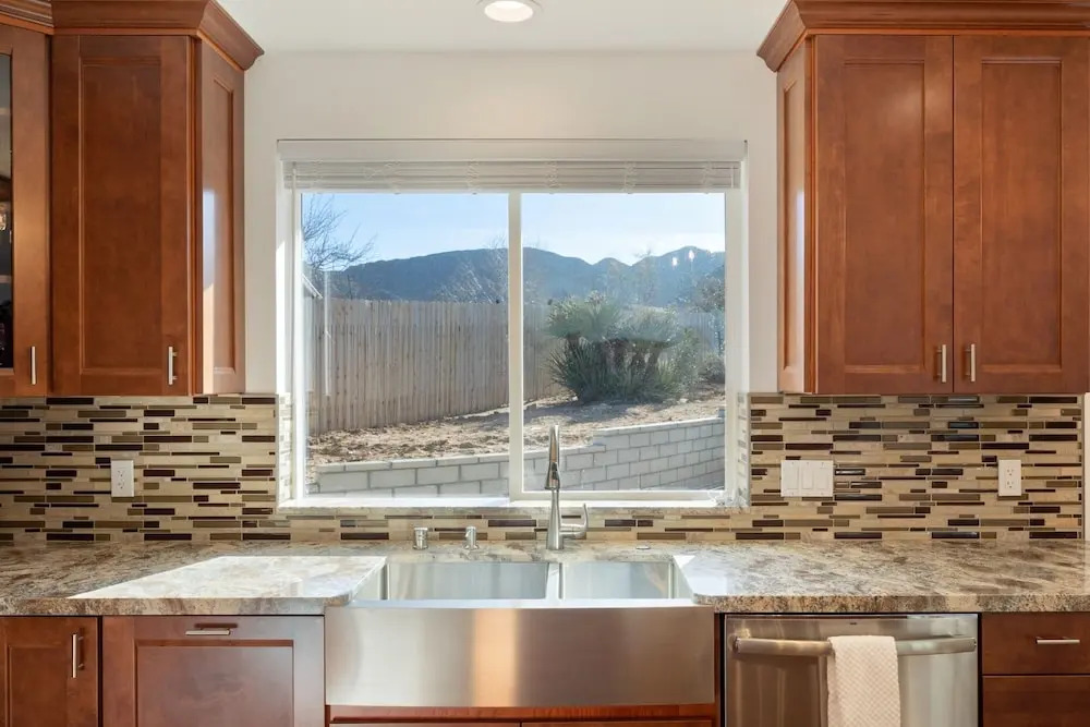 Of Wine & Gods - Hot Tub, Bbq And Fire Pit! 3 Bedroom Home by RedAwning