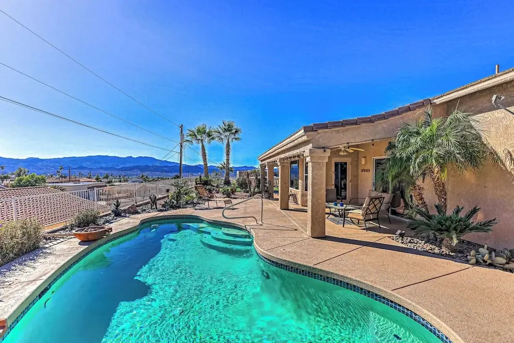 Poolside Bliss: Pet-friendly Lake Havasu City Gem