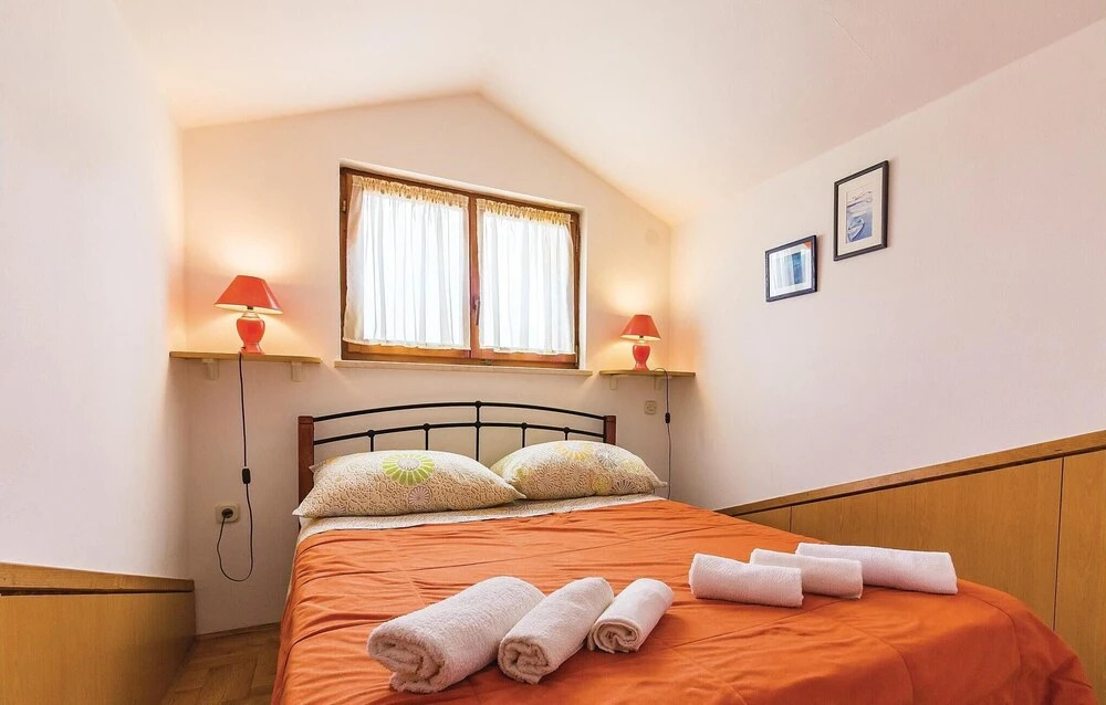 Amazing Home in Stinjan With Wifi and 6 Bedrooms