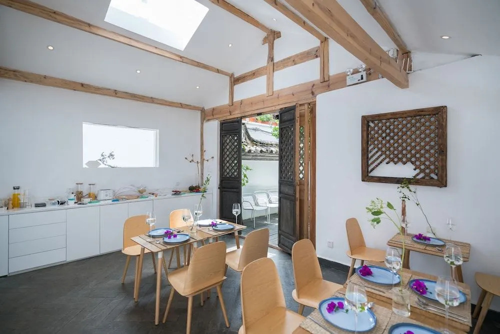 Floral Hotel Lijiang Guangyin Designer