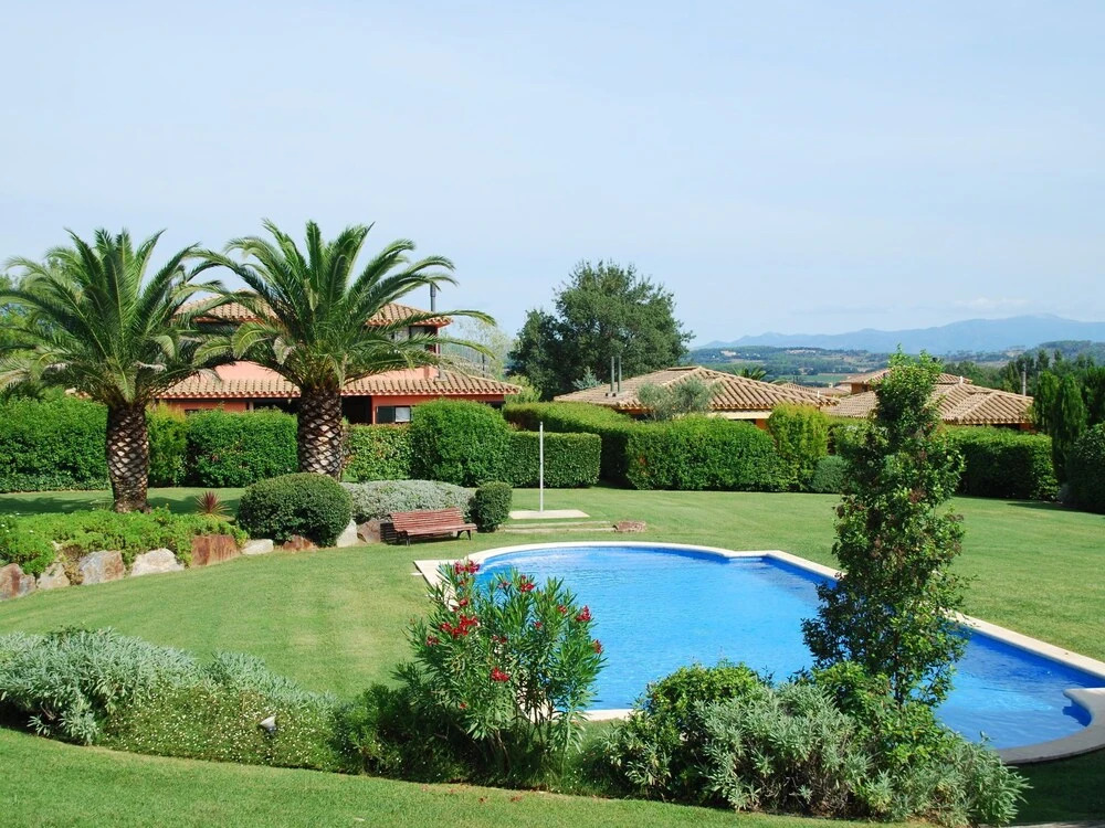 Quaint Villa in Navata With Fenced Garden