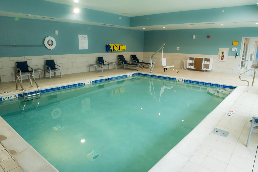 Holiday Inn Express & Suites Fort Wayne North by IHG