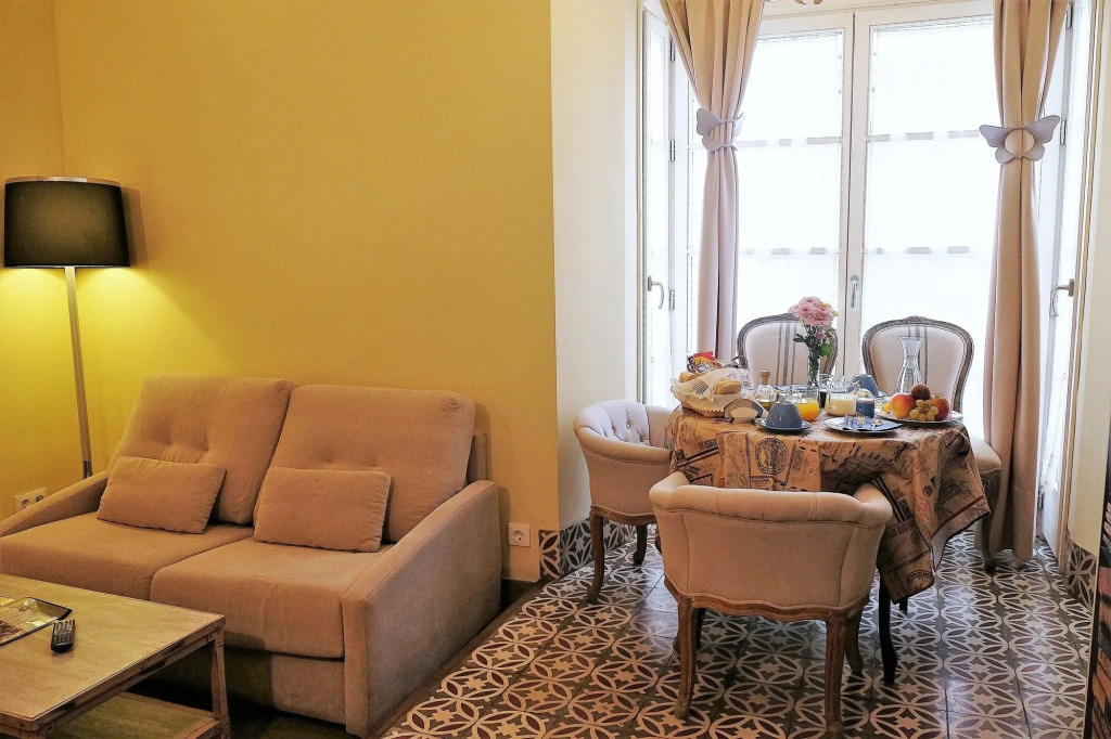 ApartaSuites Alberca Deluxe