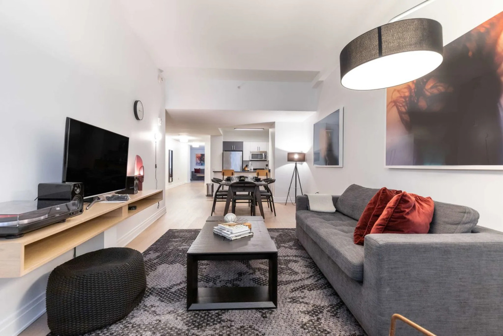 Mint House 70 Pine by Kasa