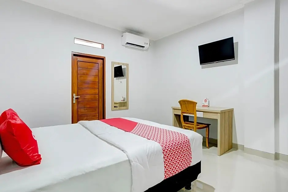 OYO 90671 Petanu Residence