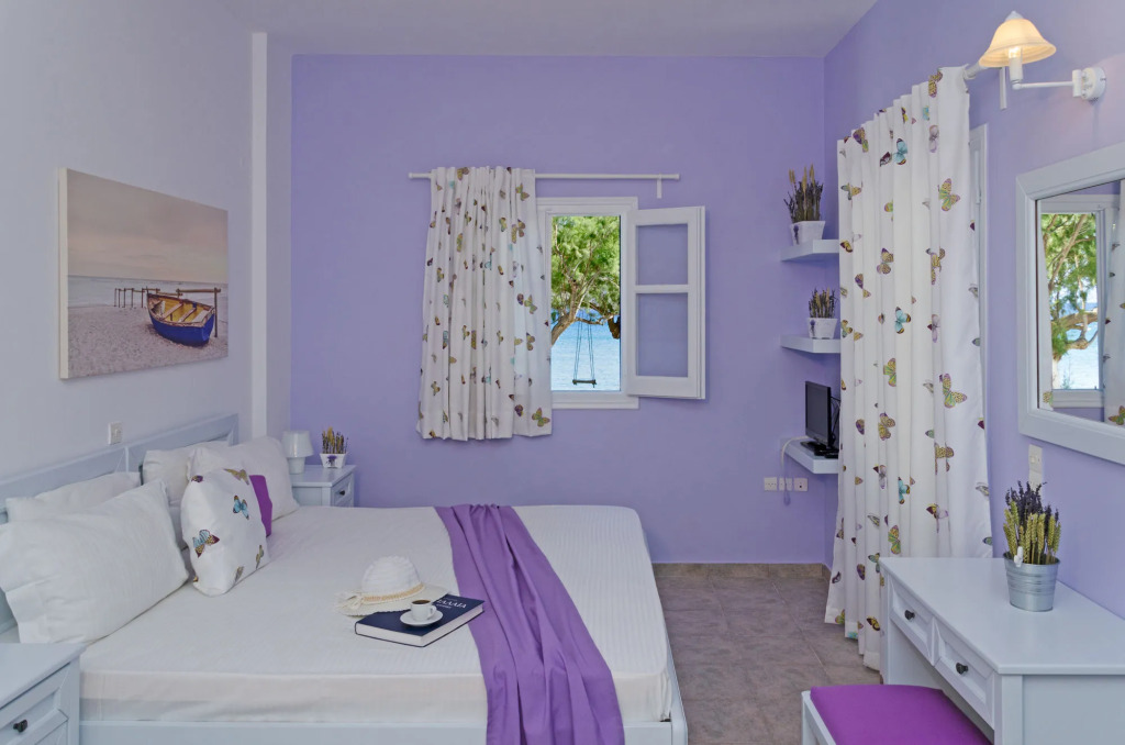 Mouras studios