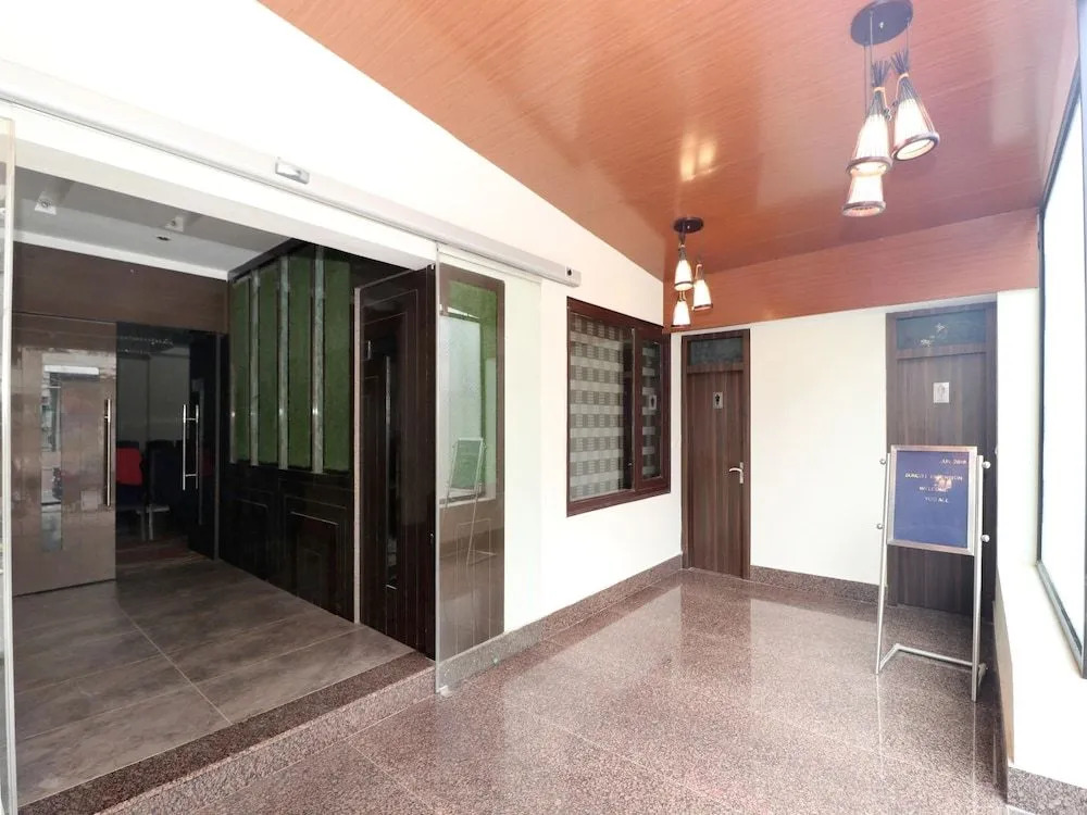 OYO 15890 Hotel Sunciti Extension