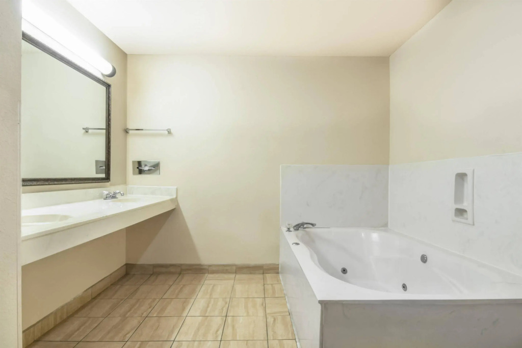 Days Inn by Wyndham San Antonio Interstate Hwy 35 North
