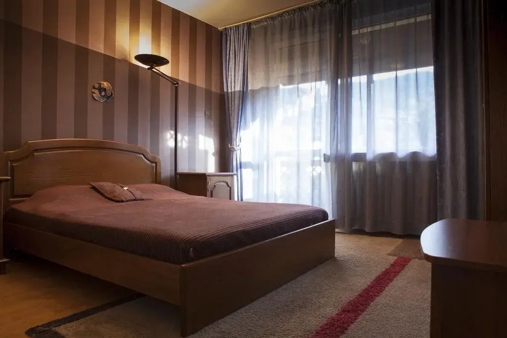 Hotel Vezhen