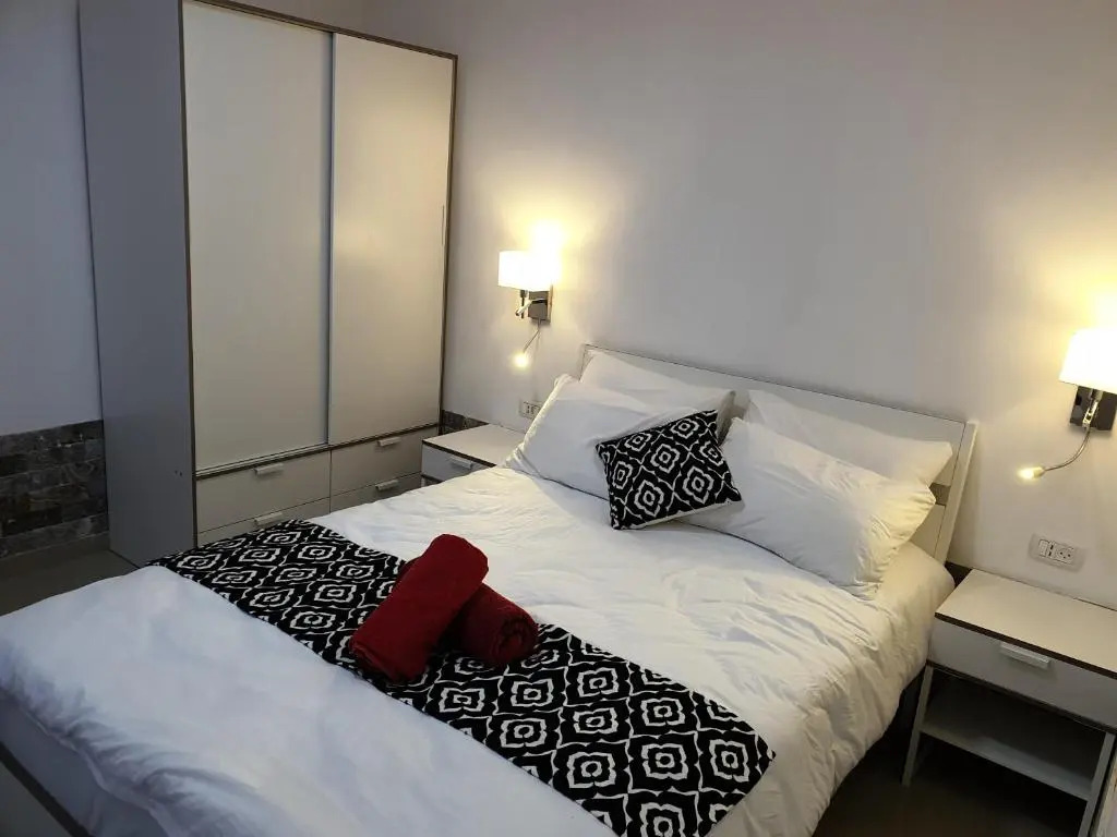 Avshalom Holiday Apartments