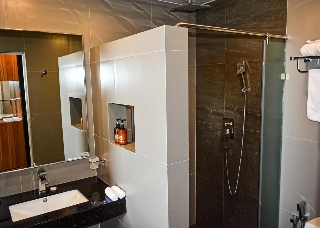 Отель Triton Prestige Seaview and Spa
