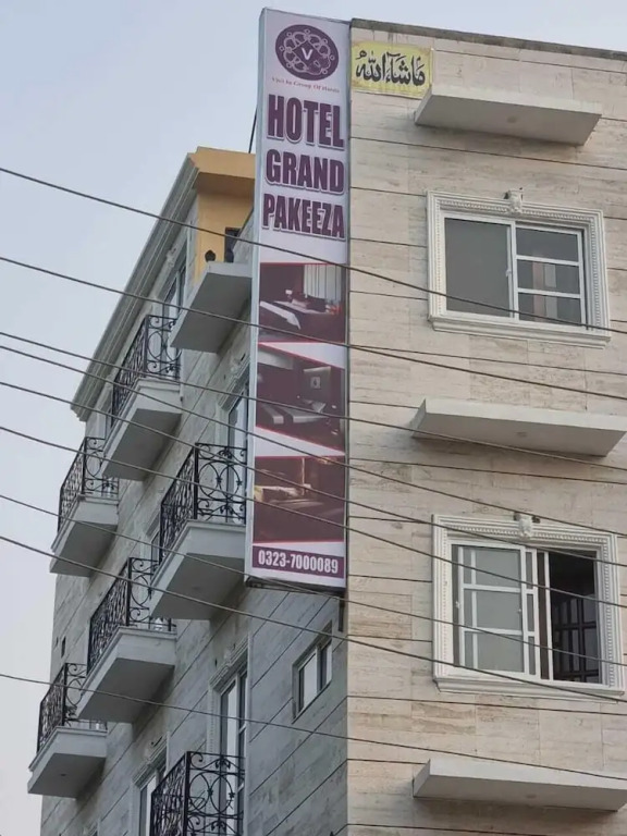 Hotel Grand Pakeeza