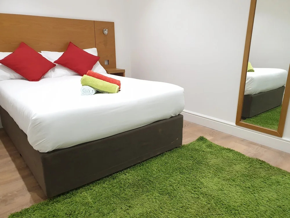 Stratford Rooms