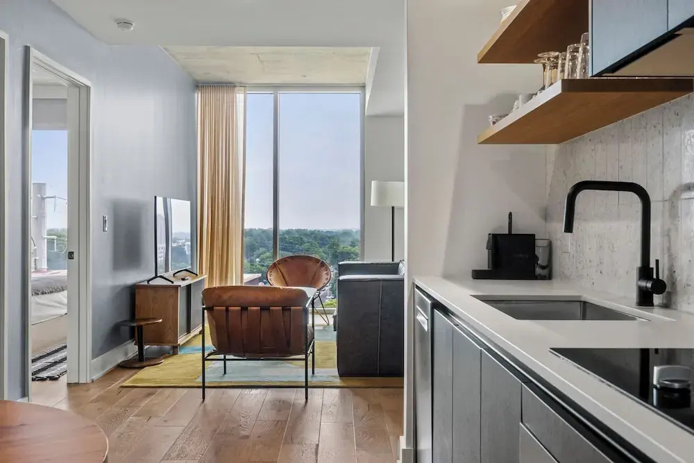Rainey St Condo | Heated Pool | Gym | Bar | DT ATX