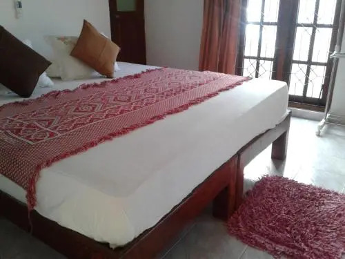 Lakeside eco Lodge
