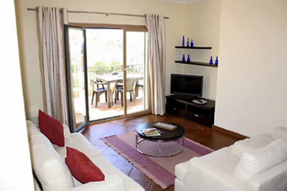 Domus Iberica Burgau Apts & Villas