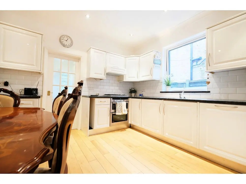 Lovely 1BR Edwardian House For 4 in North London