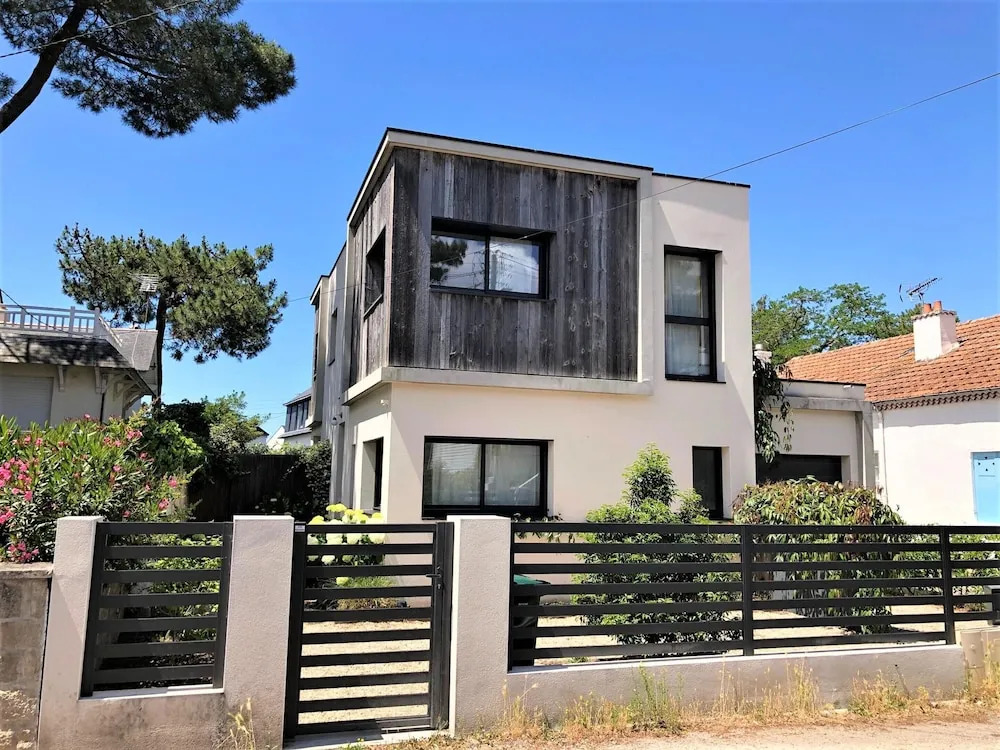 House With 4 Bedrooms in La Baule-escoublac, With Enclosed Garden and