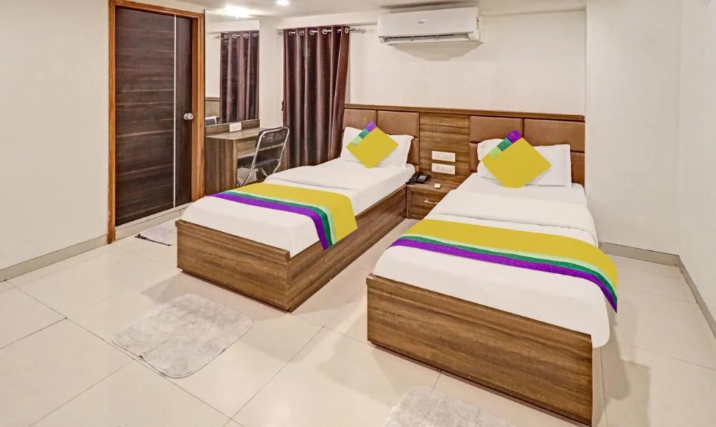 Itsy By Treebo - Radhe Residency