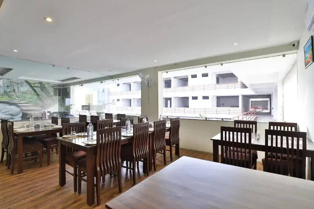 Hotel Stay Plus By OYO Rooms