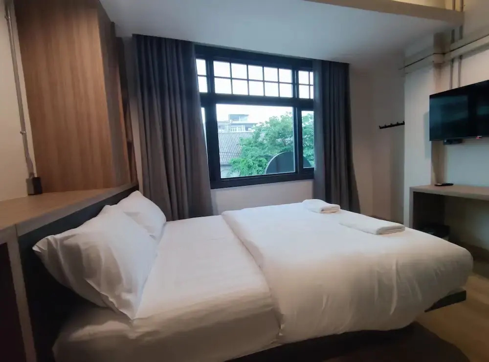 N5 Ratchawong Hostel