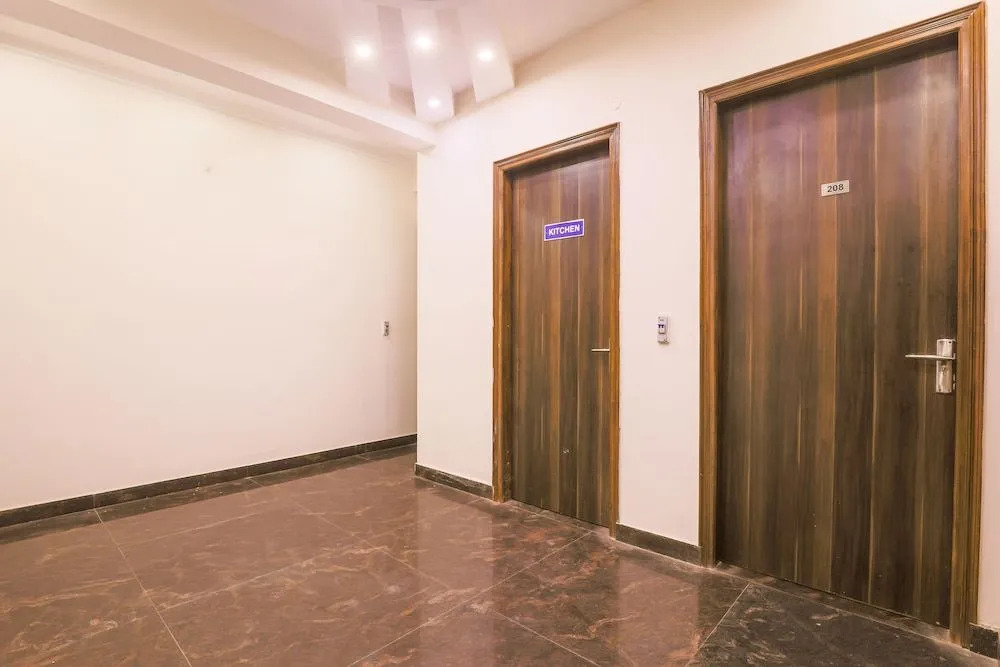 FabExpress Star Guest House