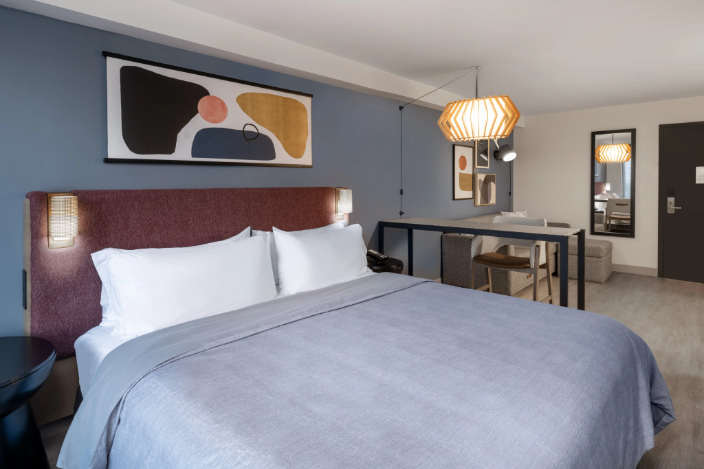 Atwell Suites Austin Airport by IHG