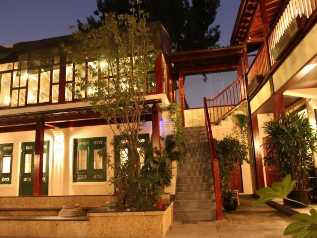 Jingshan Garden Courtyard Hotel Beijing Forbidden City Newly renovated Tianmen Wangfujing Gardenhutong BejjingCourtyard