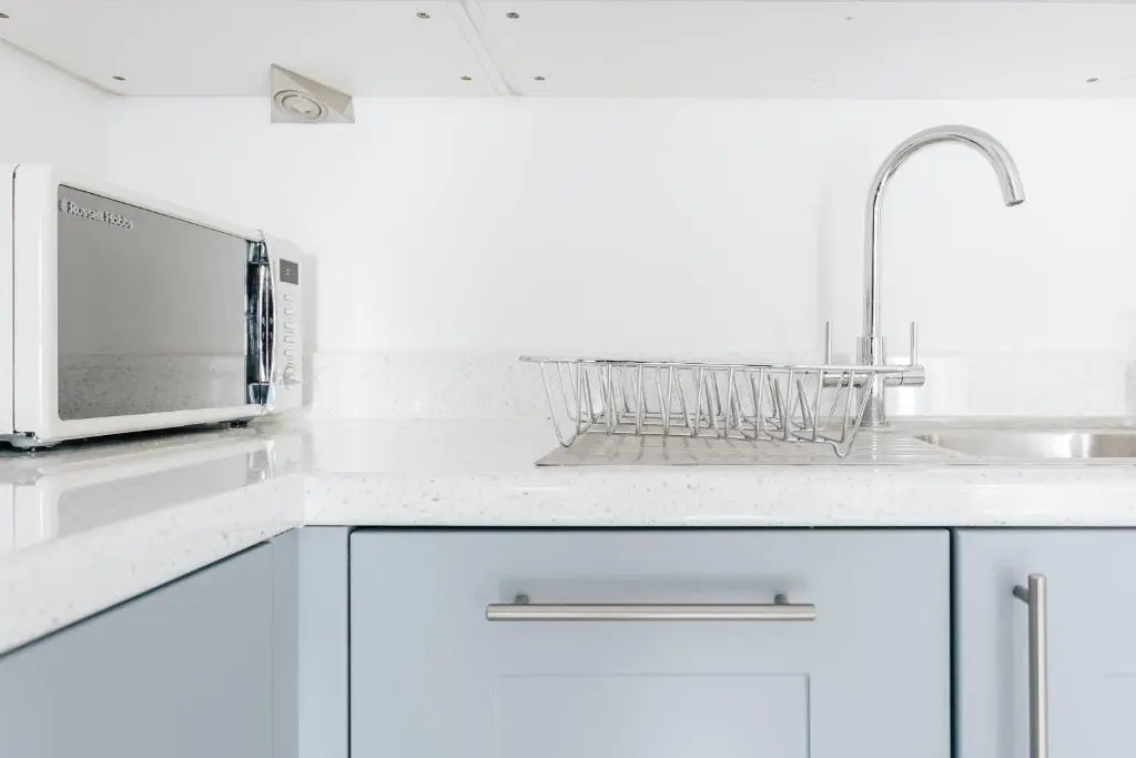 Contemporary Two Bedroom Duplex - Secluded Residence with Parking in a Prime Central Location