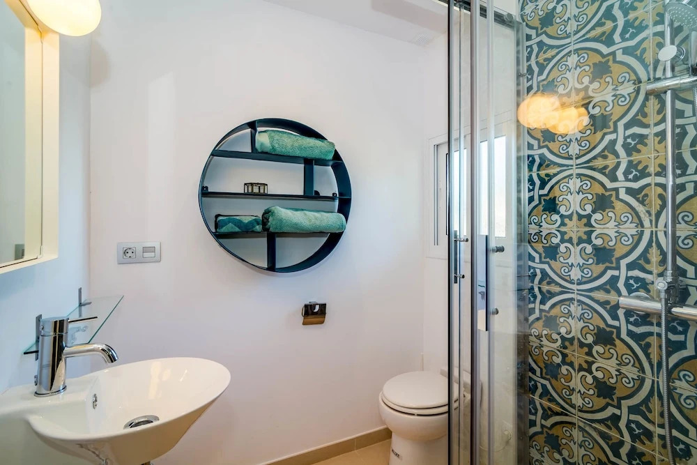 AS12 Luxury 3 bedroom apartment RoomService