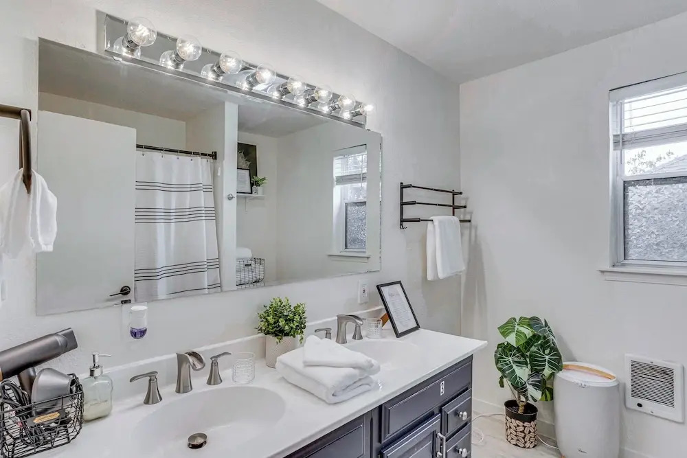 Charming Tacoma Vacation Rental: 2 Mi to Downtown!