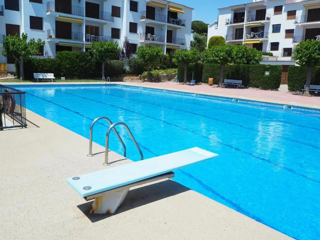 Apartamento en Calella de Palafrugell con vistas al mar, piscina y terraza