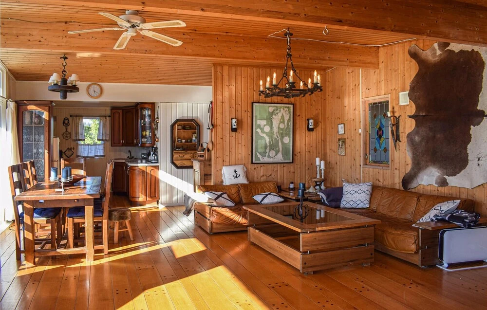 Stunning Home in Drøbak With 3 Bedrooms and Wifi