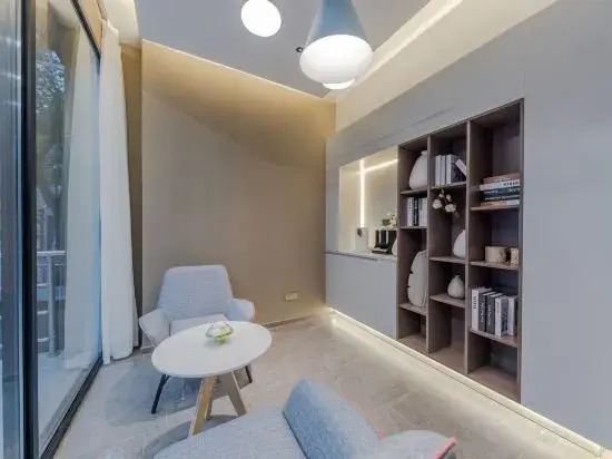 Homeinn · neo (Shanghai Minhang Zhuanqiao Subway Station)