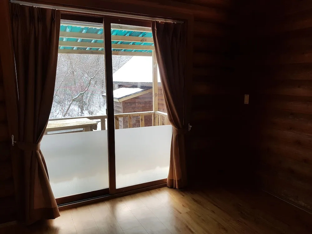 Dunnae Nature Forest Lodge House