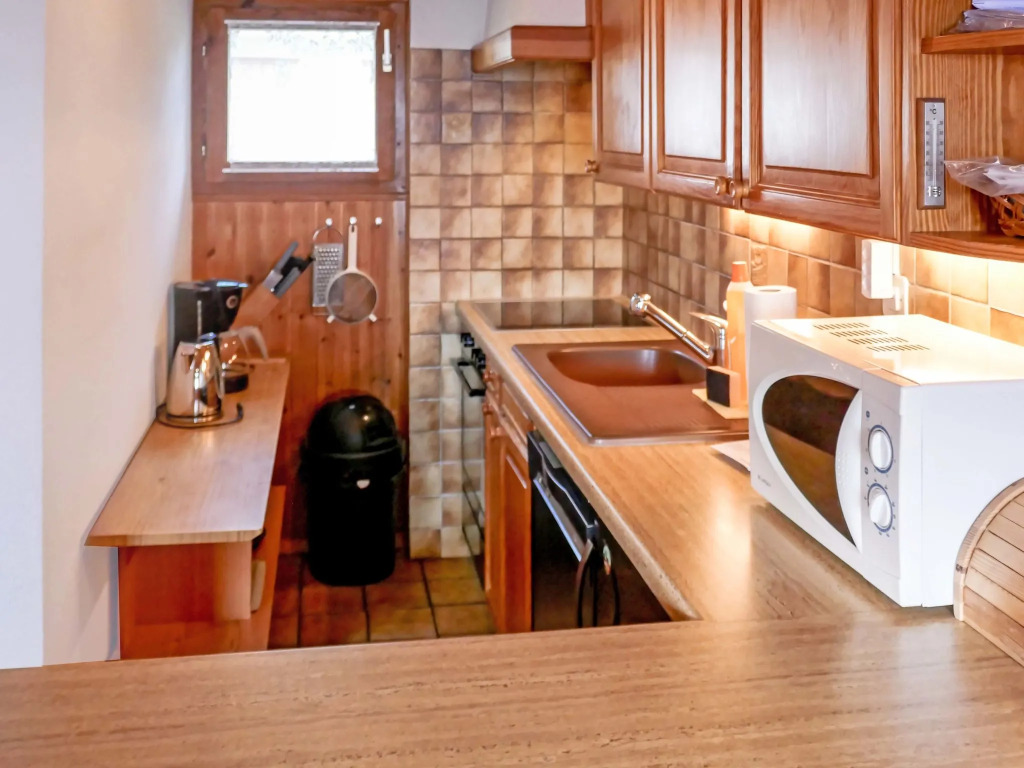 Chalet Lao-Lao by Interhome
