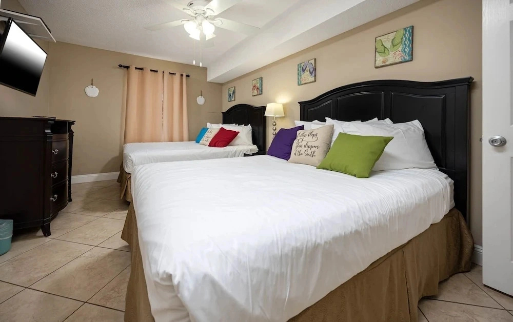 Phoenix V 401 3 Bedroom Condo