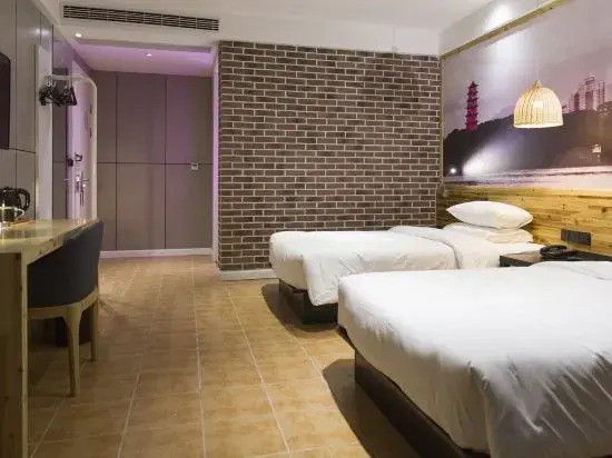 Tucker China HOTEL (Leqing Ningkang West Road Store)