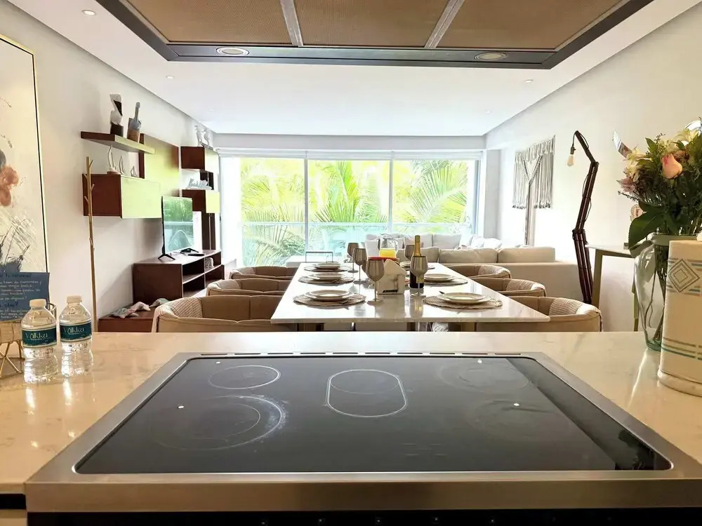 Bolongo 1BR Your Exclusive Oceanfront Escape
